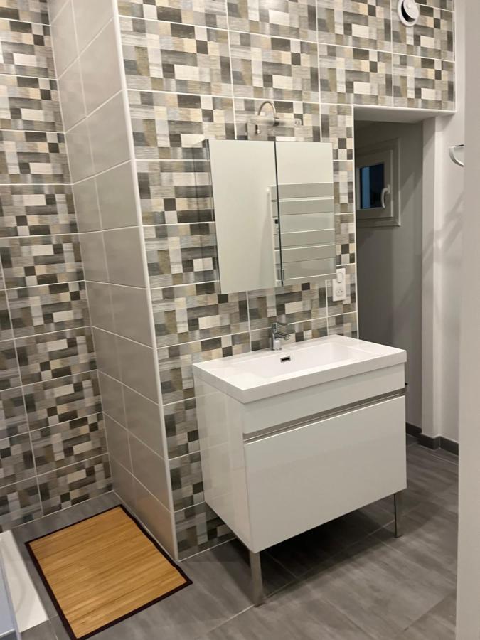 Appartement T4 140 M2 Spacieux Et Calme Pour 8 Personnes Luz-Saint-Sauveur Exterior photo