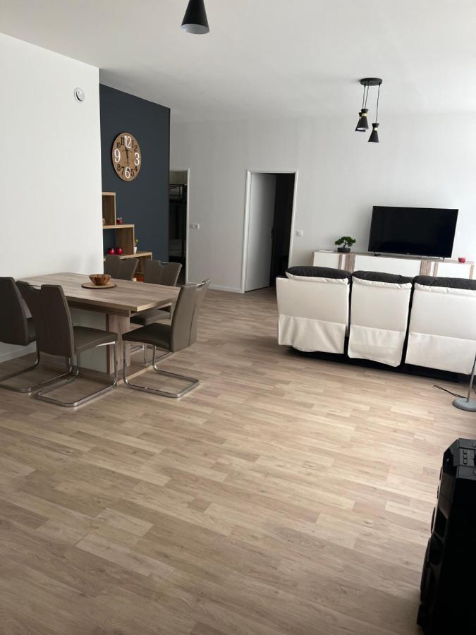 Appartement T4 140 M2 Spacieux Et Calme Pour 8 Personnes Luz-Saint-Sauveur Exterior photo